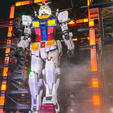 横浜にあるガンダムファクトリーに行きました。
3月までとのことですが実物大を見れて実際に動く様子や近くまで見れて迫力がありました。
夜がおすすめです。