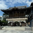 桑名宗社　春日神社

桑名神社と中臣神社の両社を合わせて「桑名宗社」といい、古来から桑名の総鎮守とされています。1296年に奈良春日大社から春日大明神を勧請して合祀したため、「春日さん」と呼ばれ親しまれています。
江戸時代初期に始まったものといわれる天下の奇祭「石取祭」で知られる神社で、祭車総数43台の山車が一堂に会する、「日本一やかましい祭り」と呼ばれる祭りは絢爛豪華で、「国指定重要無形民俗文化財」にも指定されています。

#サント船長の写真
#桑名市