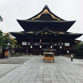 朝、散歩がてら善光寺に行ってきました
７時なのに結構な観光客でした