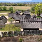 #吉野ヶ里遺跡
一泊旅行で佐賀県観光＾＾
自撮り棒忘れたので
戦慄かなのちゃんそっくりの
ボランティアスタッフの娘に
写真撮ってもらった…
天気も良くヤグラからの360°眺め最高でした^_^