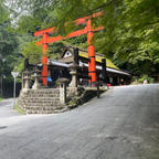 愛宕神社一の鳥居
一の鳥居の左手の道は亀岡へ

#サント船長の写真　#鳥居