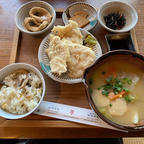 大分の郷土料理のだんご汁、やせうま🤤
健康的で美味しかった💓

開店後は空いてたけど
お昼前にはもうお客さんでいっぱいだった🫣

#H&Nの旅行記録
#H&Nのグルメ記録
#甘味茶屋由布院