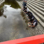 下鴨神社

賀茂御祖神社に行きました。
何してるのって思ったら、みずみくじ。
有名みたいで、私もトライしてみました笑。
2024.9.28