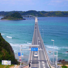 角島大橋。運転できない私はSpotify係。