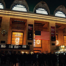 New York / Manhattan
Grand Central Terminal
年末のグラセンは、帰郷する人や旅行へ行く人などで、いつもよりたくさんの人達でいっぱいに。
#newyork #manhattan #grandcentral