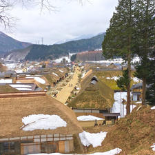 福島県南会津の大内宿 福島県内でも有数の豪雪地帯にあり、冬場はとっても美しく見えます