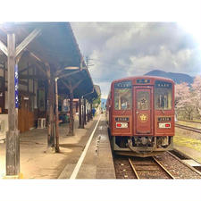 #鳥取
#若桜鉄道
#若桜駅

重要文化財にも選ばれている、この木造の駅舎がとても好き🥰
駅構内にある「喫茶レトロ」も雰囲気が良くて大好きです☕️
早くまた美味しい珈琲を飲みに行きたい