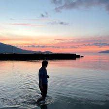 福井県にある挙野海水浴場
波が穏やかで、綺麗な夕焼けが見れました。