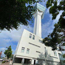 函館五稜郭

五稜郭タワーは、北海道函館市の特別史跡五稜郭に隣接する展望塔。五稜郭タワー株式会社が経営する民間の観光施設である。

#サント船長の写真　#北海道