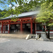 鞍馬寺。狛犬ではなくて虎が守ってくれています。