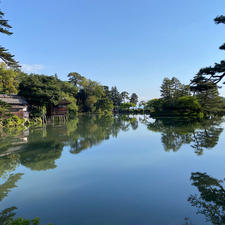 石川県

兼六園
金沢城
玉泉院丸庭園
近江町市場
橋立海水浴場
浮御堂
石川動物園