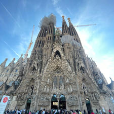 DAY35 Bought LOEWE and went to Sagrada Familia