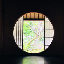 京都
雲龍院

吸い込まれそうな景色