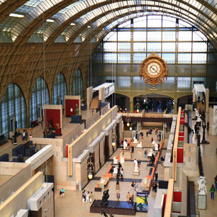 ▶︎フランス🇫🇷パリ

オルセー美術館
Le Musée d’Orsay 

元々はパリとオルレアンを結ぶ駅舎だった場所が、今は美術館となっています。そのため、建物外側にはPARIS-ORLÉANS と書かれています😊

芸術に関してはまだまだ詳しくないので、むしろこんな作品あったよね！みたいなコメントを頂ければ嬉しいくらいですが、作品だけでなく、駅舎が美術館として新たに息を吹き返した姿も楽しんで頂けると思います🦋