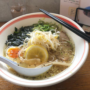 南阿蘇の久木野にあるマグマ食堂のガーリック風味の塩らーめん🤤🤤🤤🤤