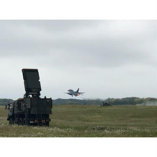 離陸するF-２戦闘機
陸自の対空部隊との
コラボ😆😆😆😆
築城基地周辺にて
運がいいネ
😁😁😁😁😁