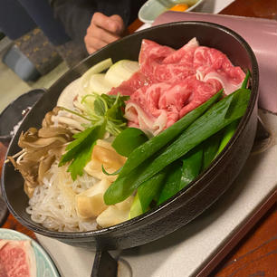 京都　仲よし
貴船でのすき焼きは贅沢🥰お肉が美味しかった〜