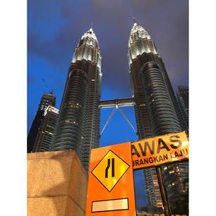 PETRONAS Twin Tower（🇲🇾）

3年前の父とマレーシア2人旅
写真で見てたよりも、いざ目の前にするとこんなにも迫力が凄い、、！