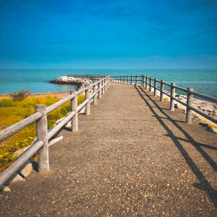 三重の二見浦公園
どこまでも続く地平線
初の一人旅でこの景色はとても感動しました☺️☺️
すぐ近くに夫婦岩があります👫