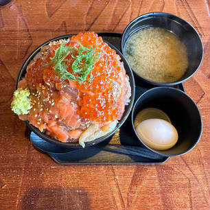 伊豆旅行に行ってきました🚗

漁師めしの漬け丼
伊豆テディベアミュージアム
大室山
伊豆シャボテン動物公園
竹林の小径

一泊二日でも十分楽しめました

やっぱりtripnoteの地図機能が、有能すぎて今回も大活躍！！

#伊豆