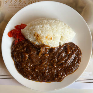 自然の里レストラン

奈良県御所市にあるレストラン
仕事の昼に食べました。
デミグラスカレー、濃厚で美味しかったです。
2024.7.10