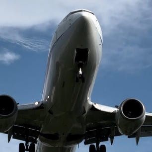 千里川土手

伊丹空港ので着陸する飛行機を見に土手へ。
初めてきましたが迫力が凄い。
名物飛行機無線おばさんが居てたので。
アナウンスしてくれます。
2024.8.25