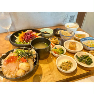 小料理屋 そのへん

予約必須のお店。お野菜がたくさん取れて健康的🥬少しずつ色んな物が食べたい方にはオススメ🤤

#福岡#福岡グルメ