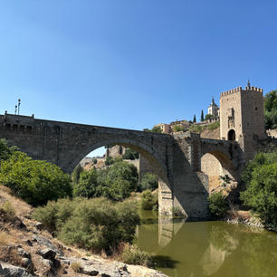 2024/8/19  トレド
橋に水面ちらちらしてインプレッシブ
#トレド  #Toledo
#スペイン  #Spain